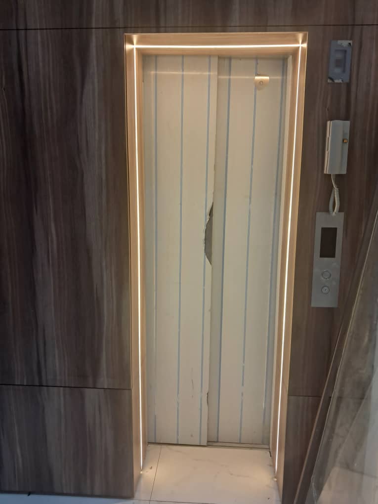 6 BEDROOM HOUSE FOR SALE-image