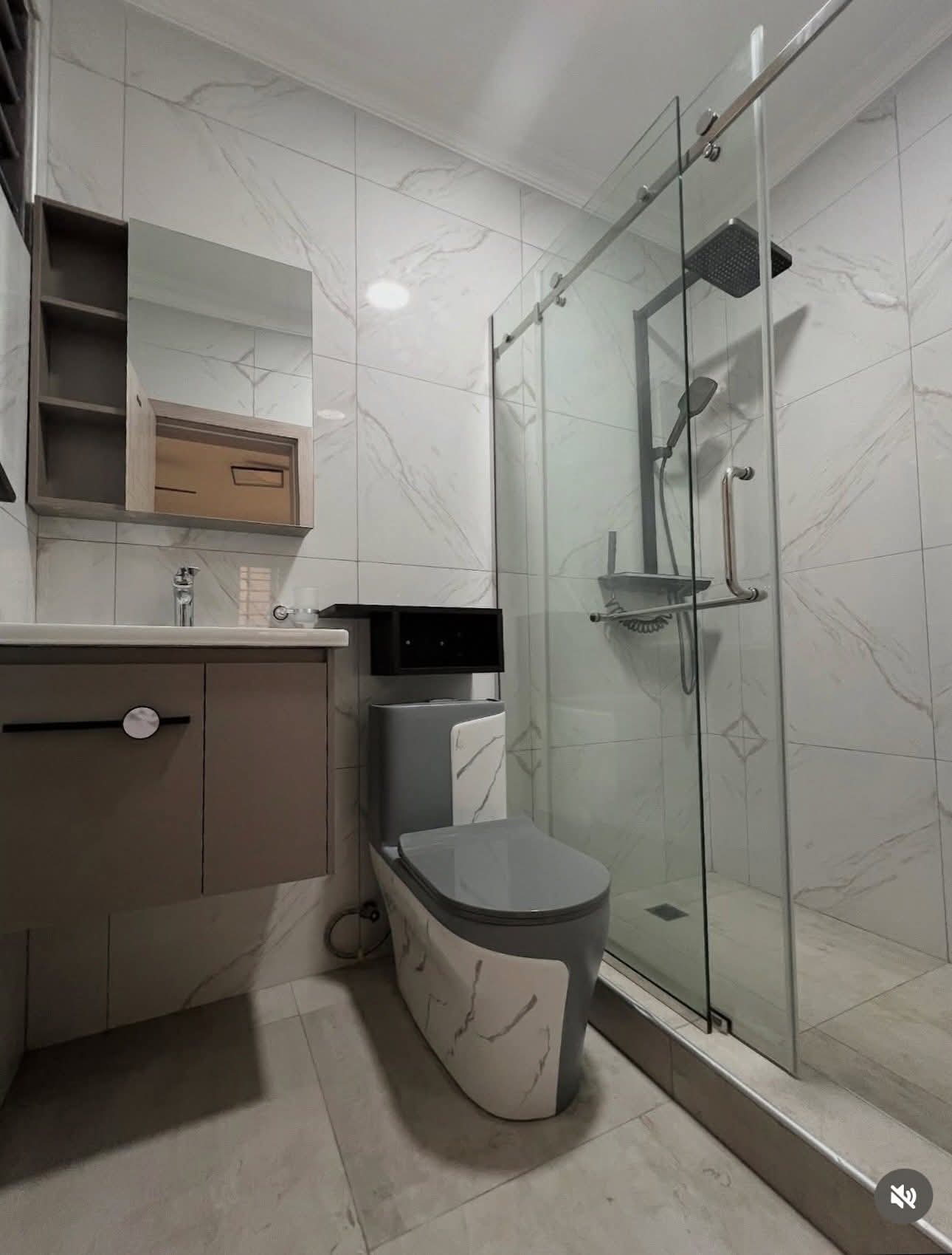 2 bedroom townhouse for rent-image