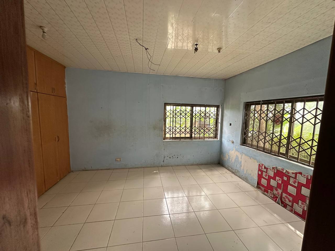 5 BEDROOM FOR SALE-image