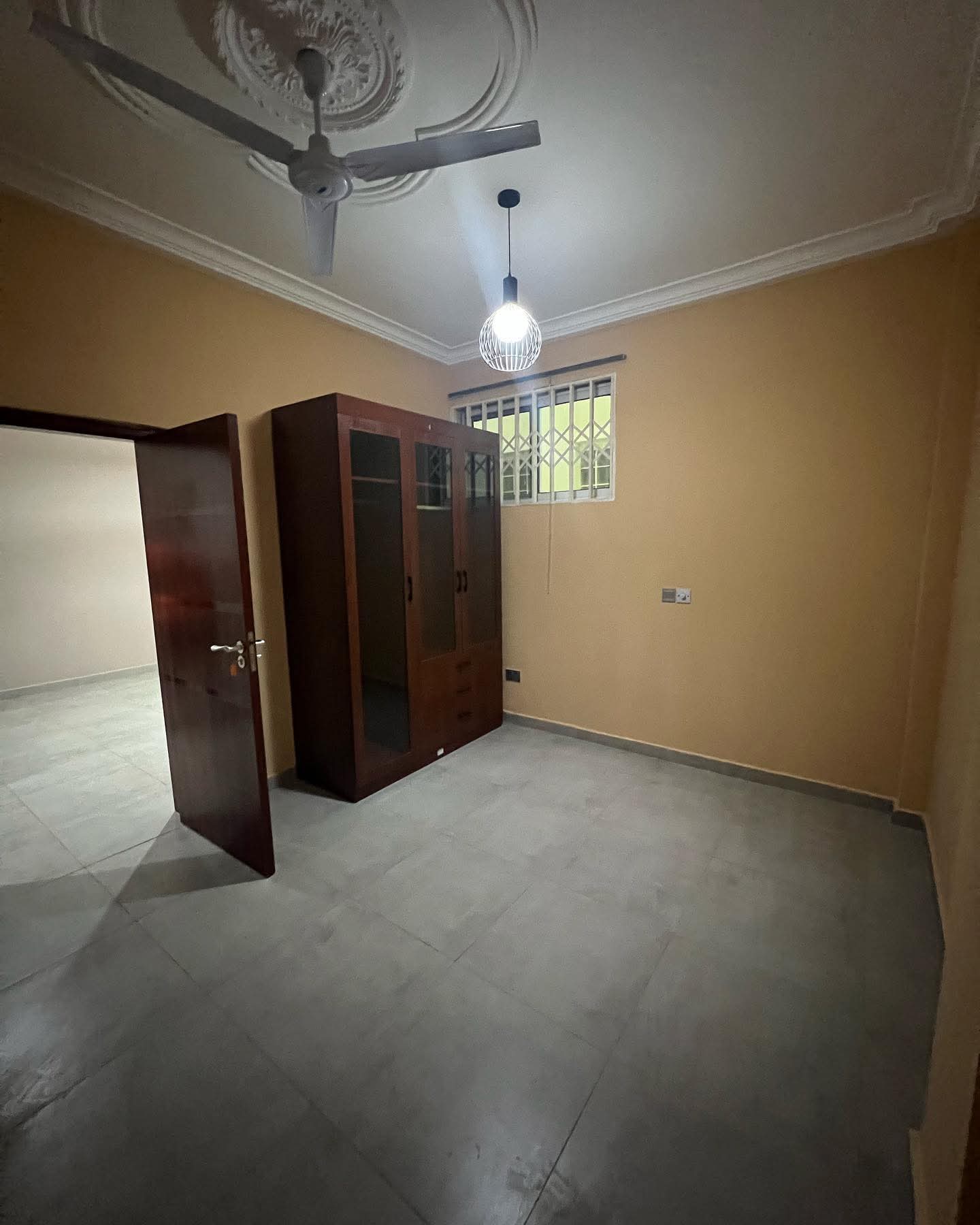 1 BEDROOM APARTMENT FOR RENT-image