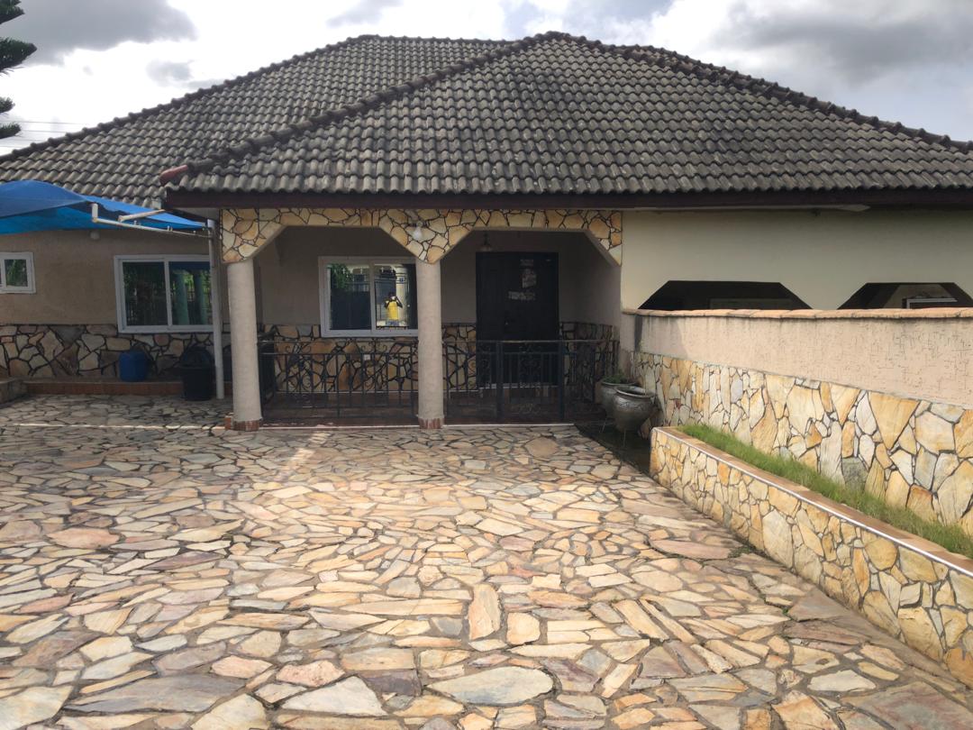 2 BEDROOM HOUSE FOR SALE