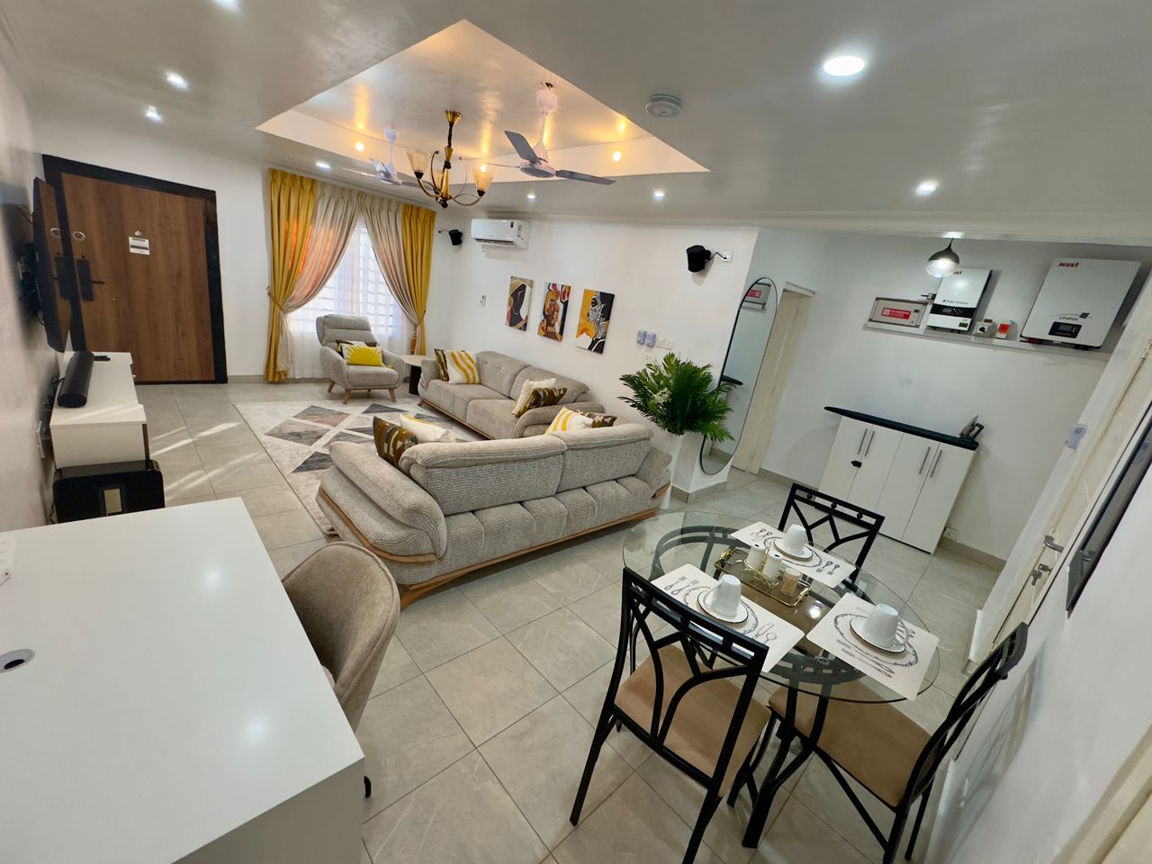 2 BEDROOM FURNISHED APARTMENT TO LET