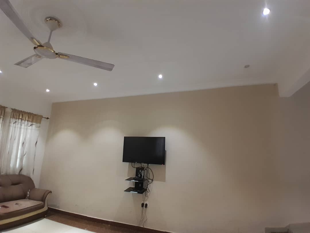 3 BEDROOM HOUSE-image