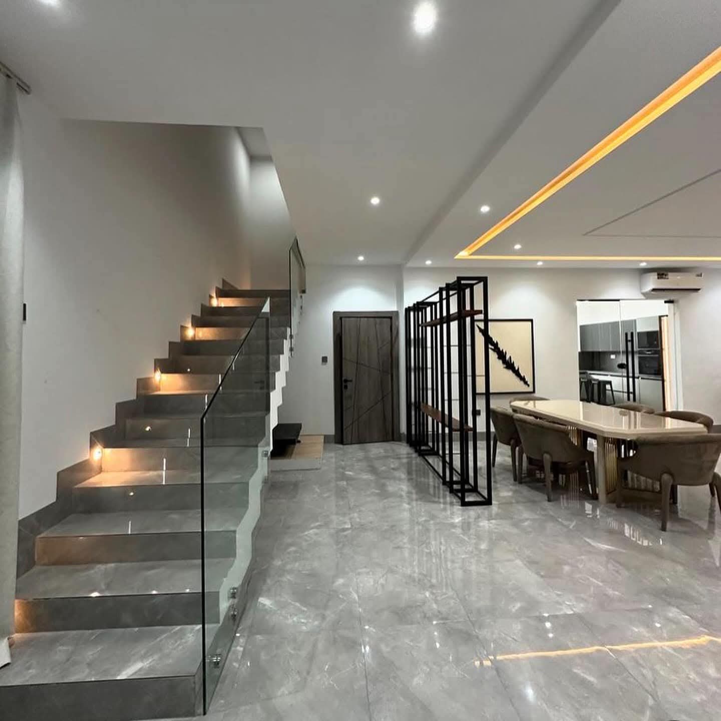 4 BEDROOM HOUSE FOR SALE-image