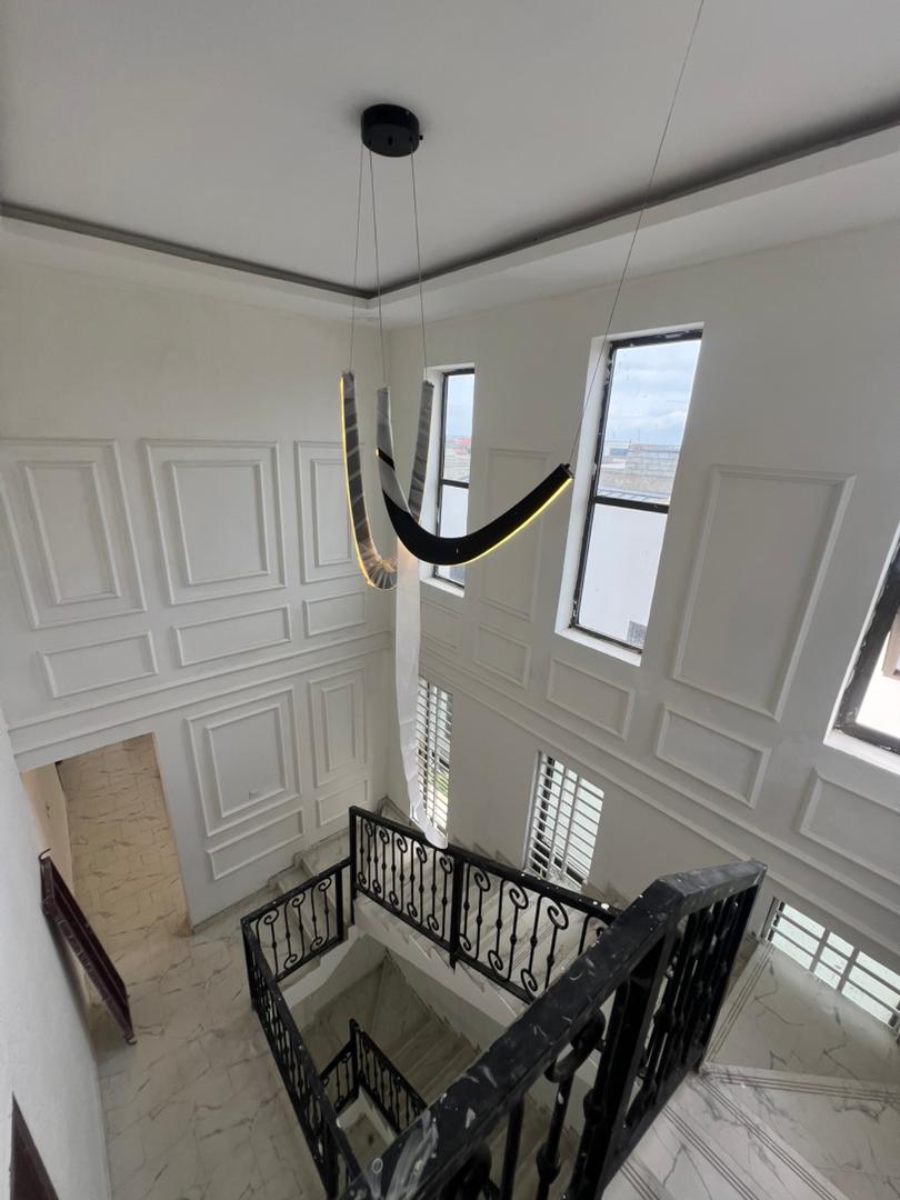 4 BEDROOM HOUSE FOR SALE-image