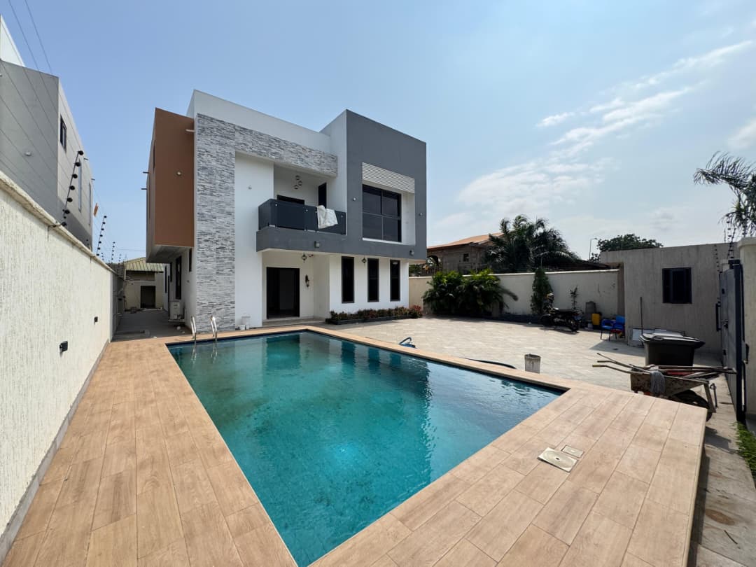 4 BEDROOM HOUSE FOR SALE